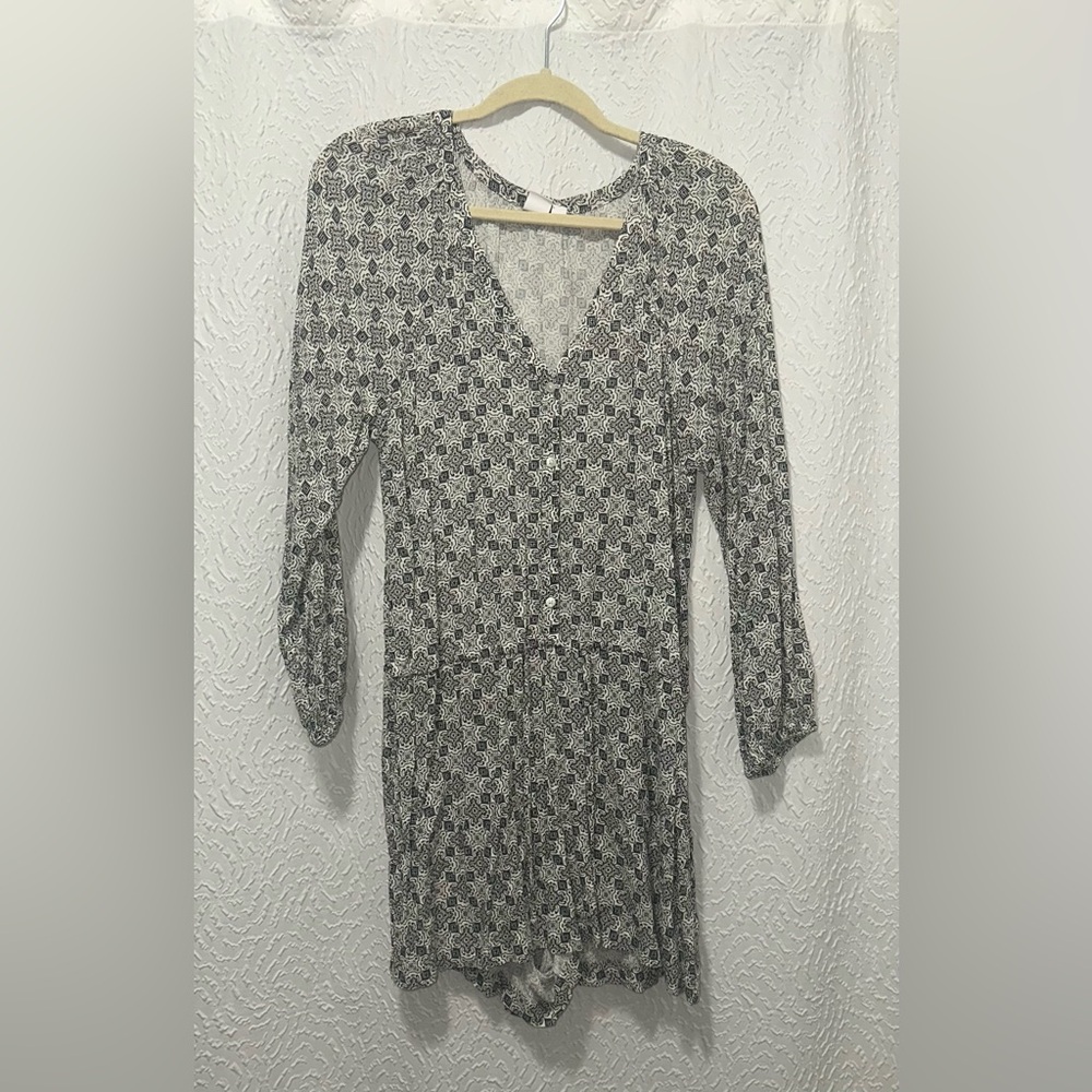 GAP Black and White Pattern Long Sleeve Dress